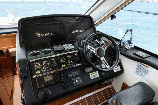 Riviera 5000 Sport Yacht Yacht For Sale