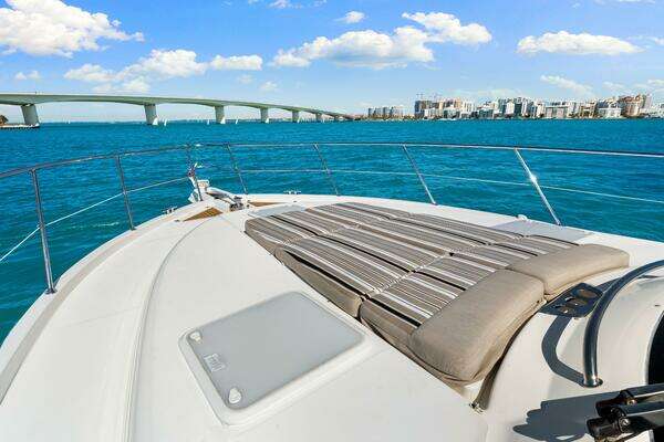 Riviera 5000 Sport Yacht Yacht For Sale