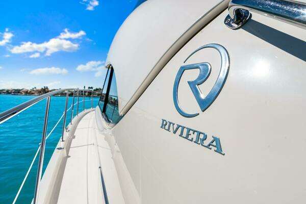 Riviera 5000 Sport Yacht Yacht For Sale