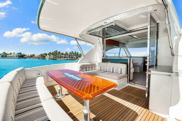 Riviera 5000 Sport Yacht Yacht For Sale