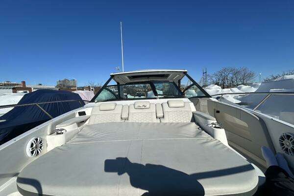 Sea Ray 320 Sundancer Yacht For Sale