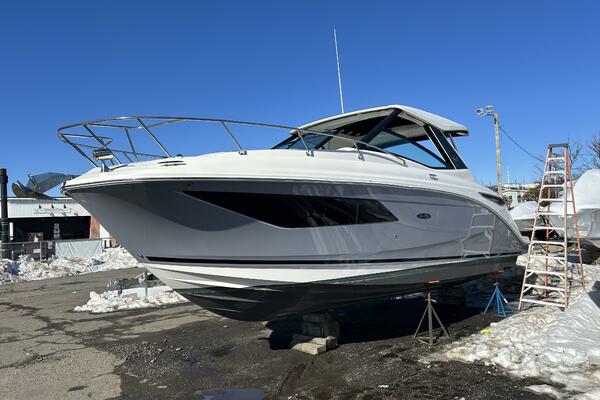 32ft Sea Ray Yacht For Sale