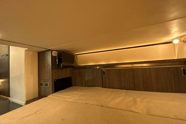 32ft Sea Ray Yacht For Sale