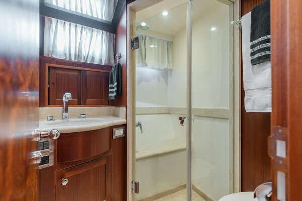 Ocean Alexander 65 PILOTHOUSE Yacht For Sale