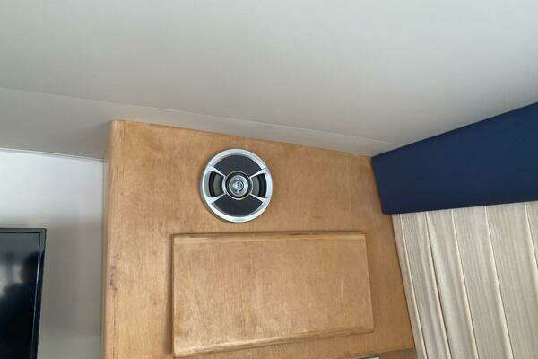 Photo of the 1994 Carver 