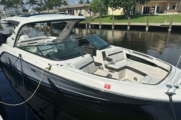 SALES THERAPY 31ft Sea Ray Yacht For Sale