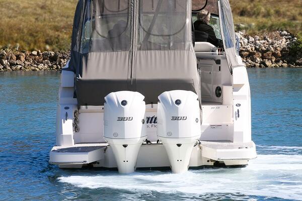 33ft Regal Yacht For Sale