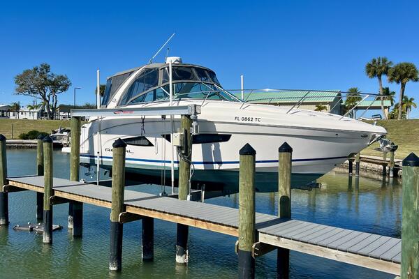 33ft Regal Yacht For Sale