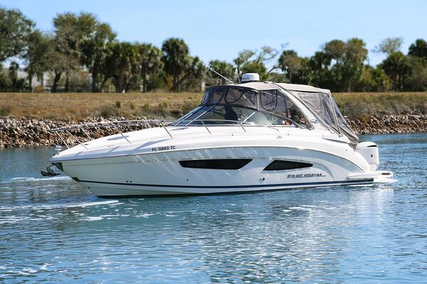 33ft Regal Yacht For Sale