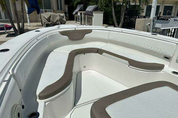 Edgewater 370CC Yacht For Sale