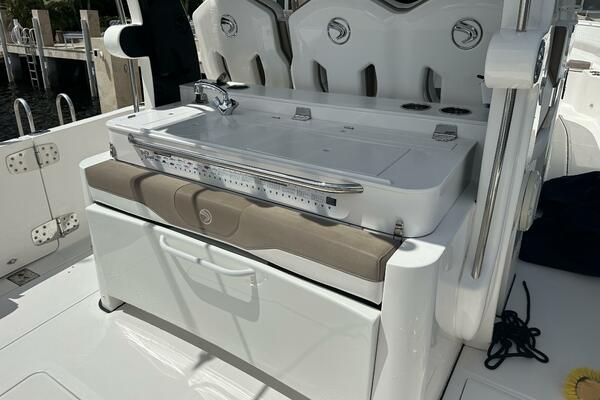 PERFECTION 37ft Edgewater Yacht For Sale