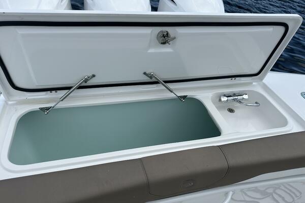 PERFECTION 37ft Edgewater Yacht For Sale