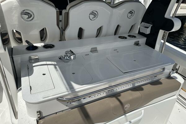 PERFECTION 37ft Edgewater Yacht For Sale