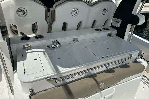 Edgewater 370CC Yacht For Sale