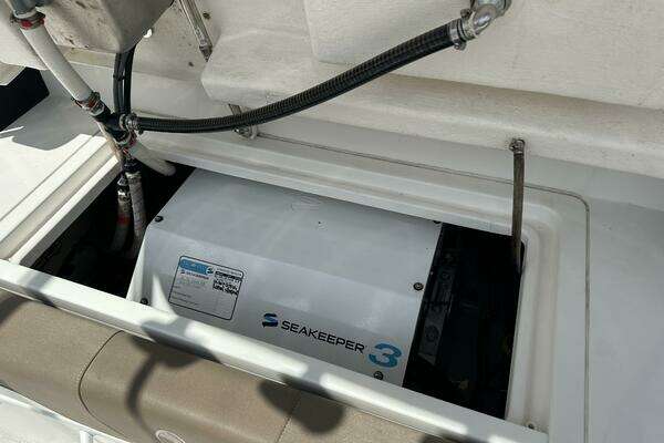 Edgewater 370CC Yacht For Sale