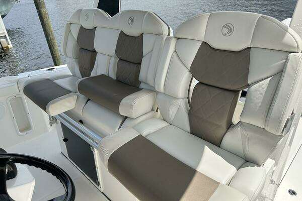 Edgewater 370CC Yacht For Sale