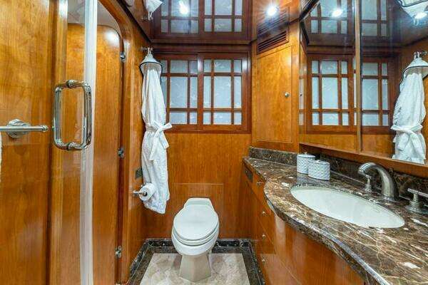 Hargrave Capri Skylounge Yacht For Sale