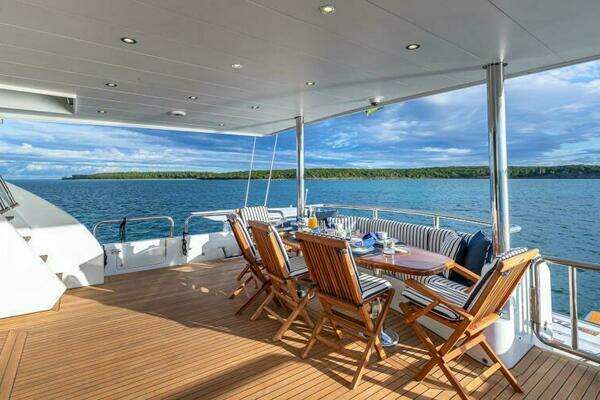 Hargrave Capri Skylounge Yacht For Sale