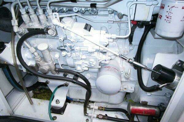 Hargrave Capri Skylounge Yacht For Sale