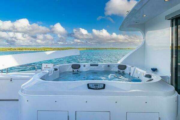 Hargrave Capri Skylounge Yacht For Sale