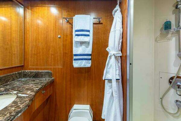 Hargrave Capri Skylounge Yacht For Sale