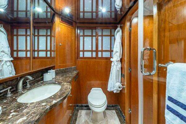 Hargrave Capri Skylounge Yacht For Sale