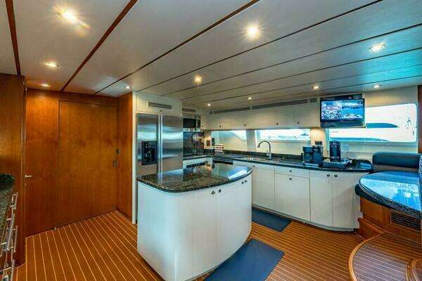 Hargrave Capri Skylounge Yacht For Sale