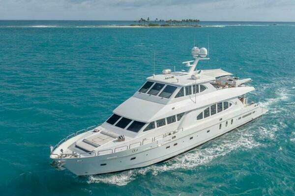 Hargrave Capri Skylounge Yacht For Sale