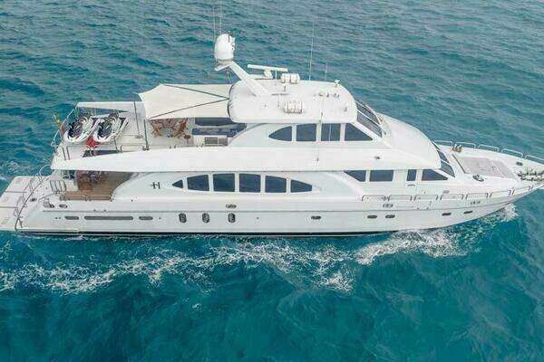 Hargrave Capri Skylounge Yacht For Sale