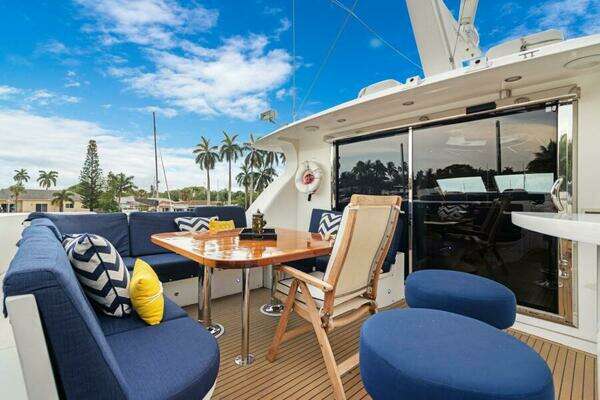 Hargrave Capri Skylounge Yacht For Sale