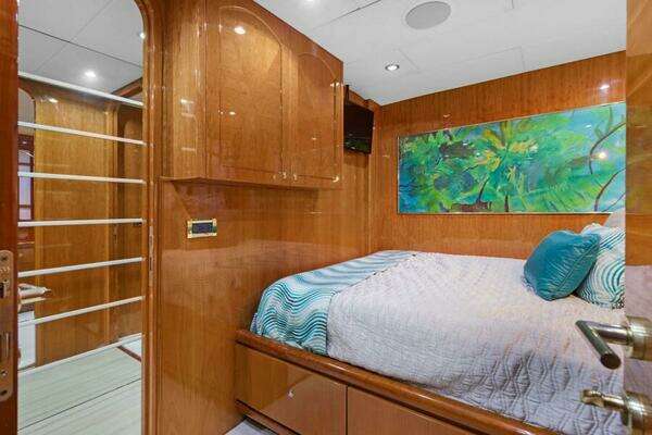 Hargrave Capri Skylounge Yacht For Sale