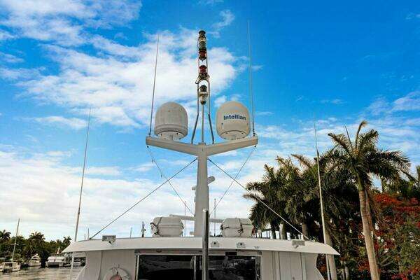 Hargrave Capri Skylounge Yacht For Sale