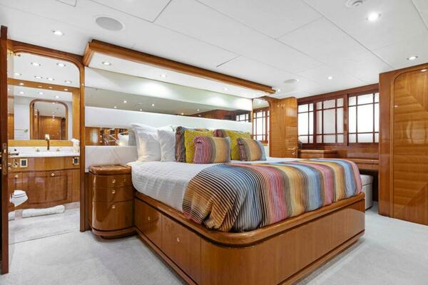 OSSUM DREAM 96ft Hargrave Yacht For Sale