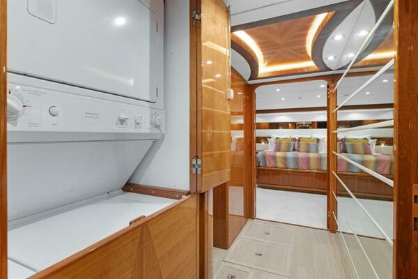 OSSUM DREAM 96ft Hargrave Yacht For Sale