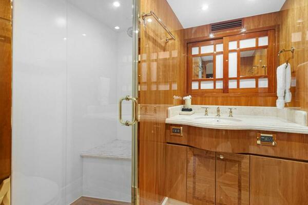 OSSUM DREAM 96ft Hargrave Yacht For Sale