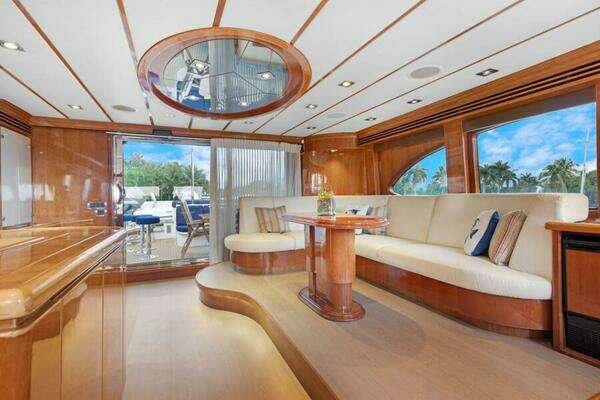 Hargrave Capri Skylounge Yacht For Sale