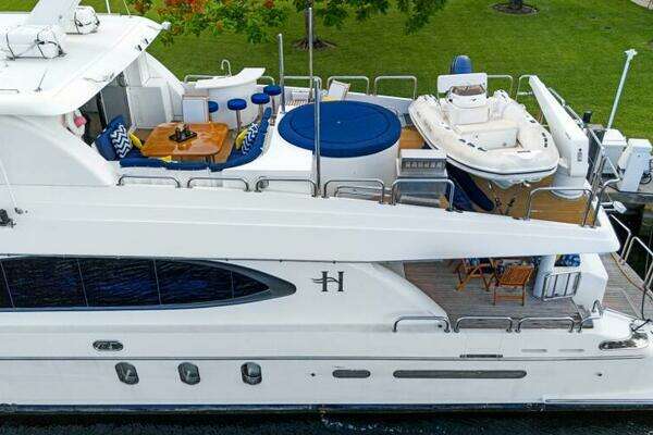 Hargrave Capri Skylounge Yacht For Sale