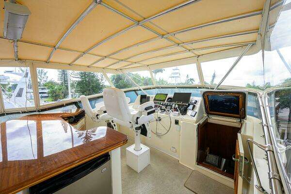 Hatteras 78 Cockpit Motor Yacht Yacht For Sale