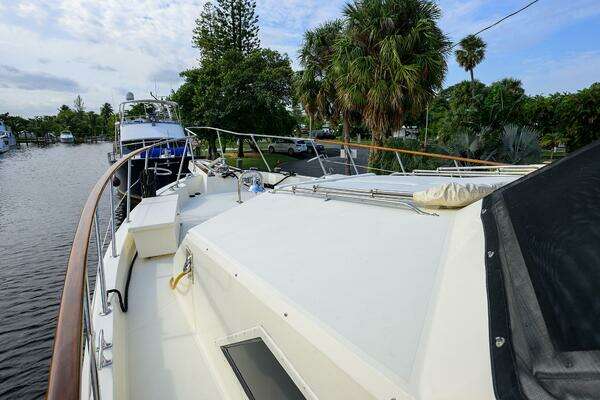 Hatteras 78 Cockpit Motor Yacht Yacht For Sale