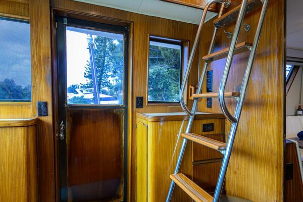 FOREVER YOUNG 78ft Hatteras Yacht For Sale