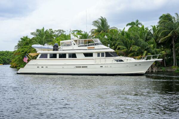 FOREVER YOUNG 78ft Hatteras Yacht For Sale