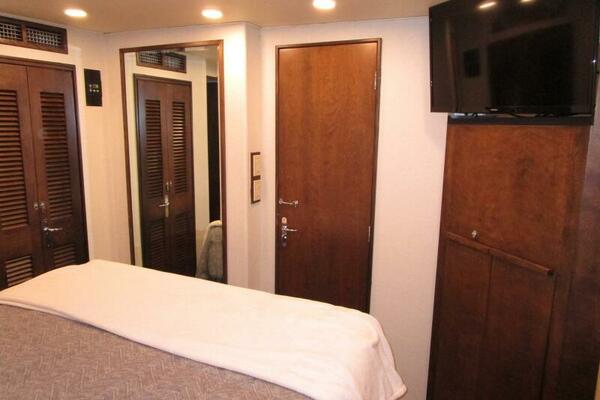 SHEPSL X 87ft Burger Yacht For Sale