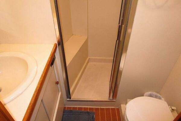 Burger Flush Deck with Flybridge Yacht For Sale