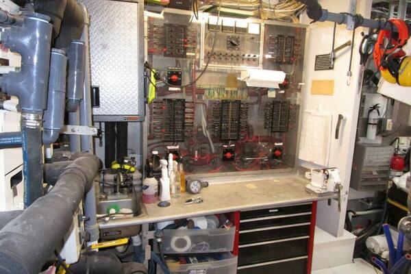 SHEPSL X 87ft Burger Yacht For Sale