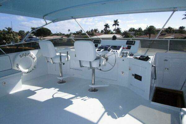 Burger Flush Deck with Flybridge Yacht For Sale