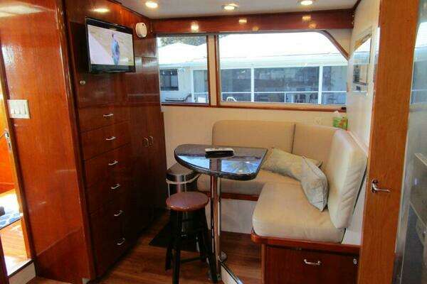 Burger Flush Deck with Flybridge Yacht For Sale
