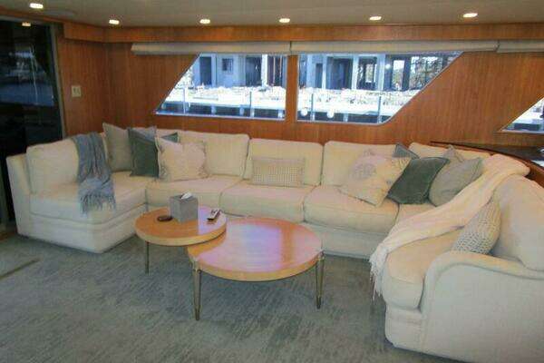 Burger Flush Deck with Flybridge Yacht For Sale
