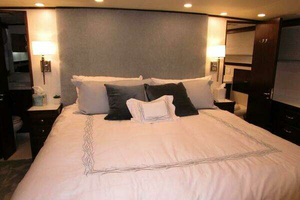 Burger Flush Deck with Flybridge Yacht For Sale