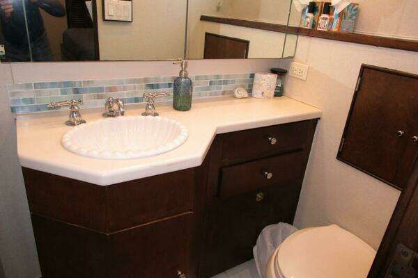 Burger Flush Deck with Flybridge Yacht For Sale