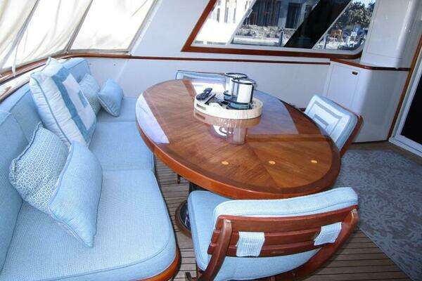 Burger Flush Deck with Flybridge Yacht For Sale